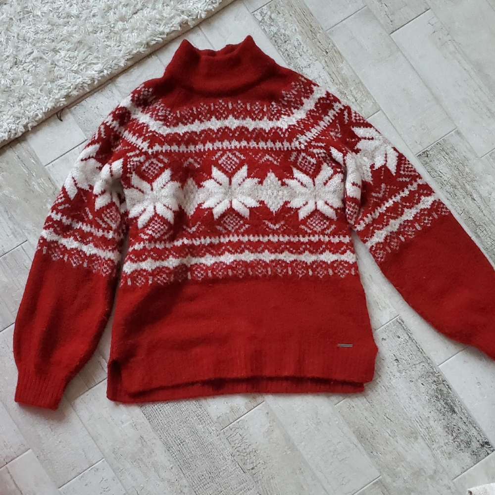 Abercrombie & Fitch Red and White Snowflake Holiday Christmas Sweater Small